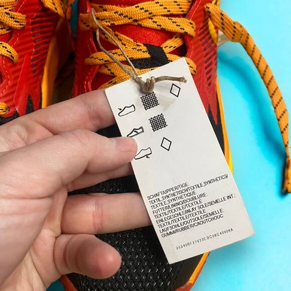 Adidas x Disney Mr. Incredible NWT Dame 8 Red Yellow Basketball Sneakers 5Y - Picture 4 of 15